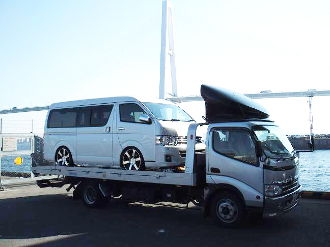 200系ハイエース専門ショップ「ガレージフジ」~専用キャリアカー(積車)で日本全国納車可!